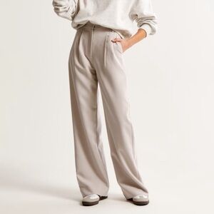 Abercrombie & Fitch Women's Cream Tailored Trousers